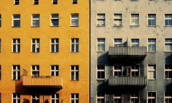 Помощь адвоката: как не попасть на двойной продаже квартиры?