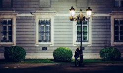 Юридическая помощь адвоката: выселение из квартиры «законным» путем