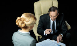 Судебная экспертиза давности при фальсификации письменных доказательств по делу и её оспаривание